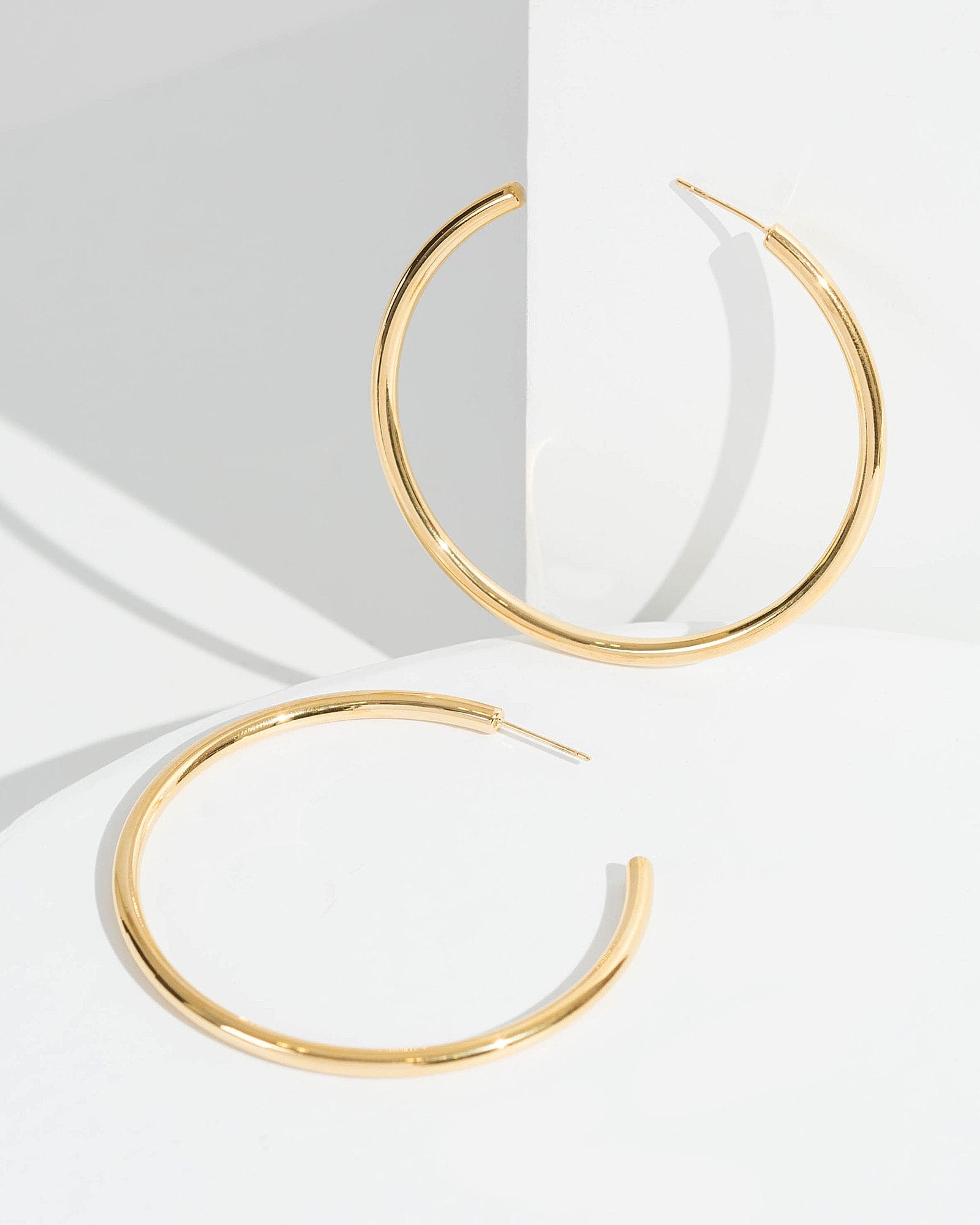 Round gold sale hoop earrings