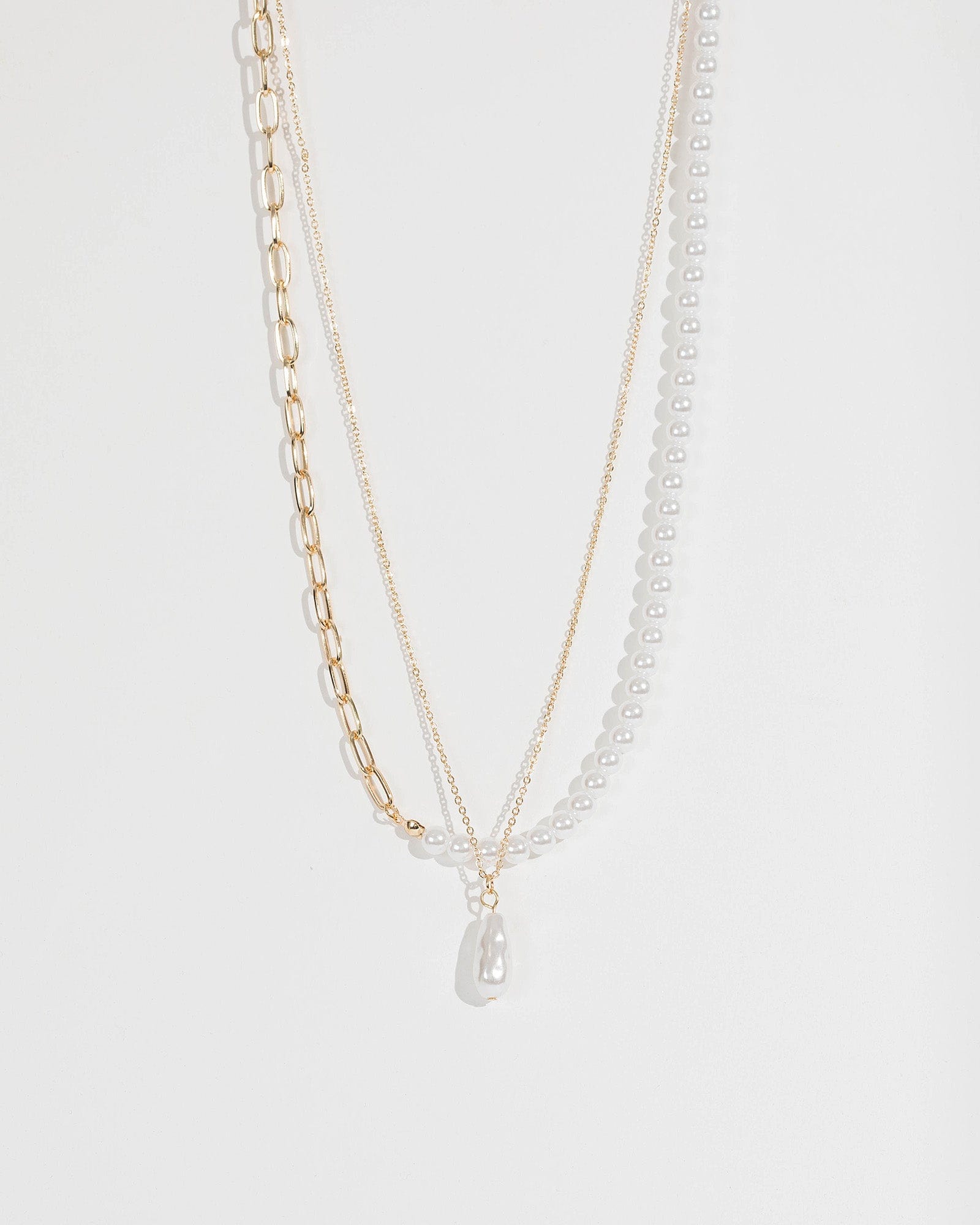 Pearl and metal deals necklace